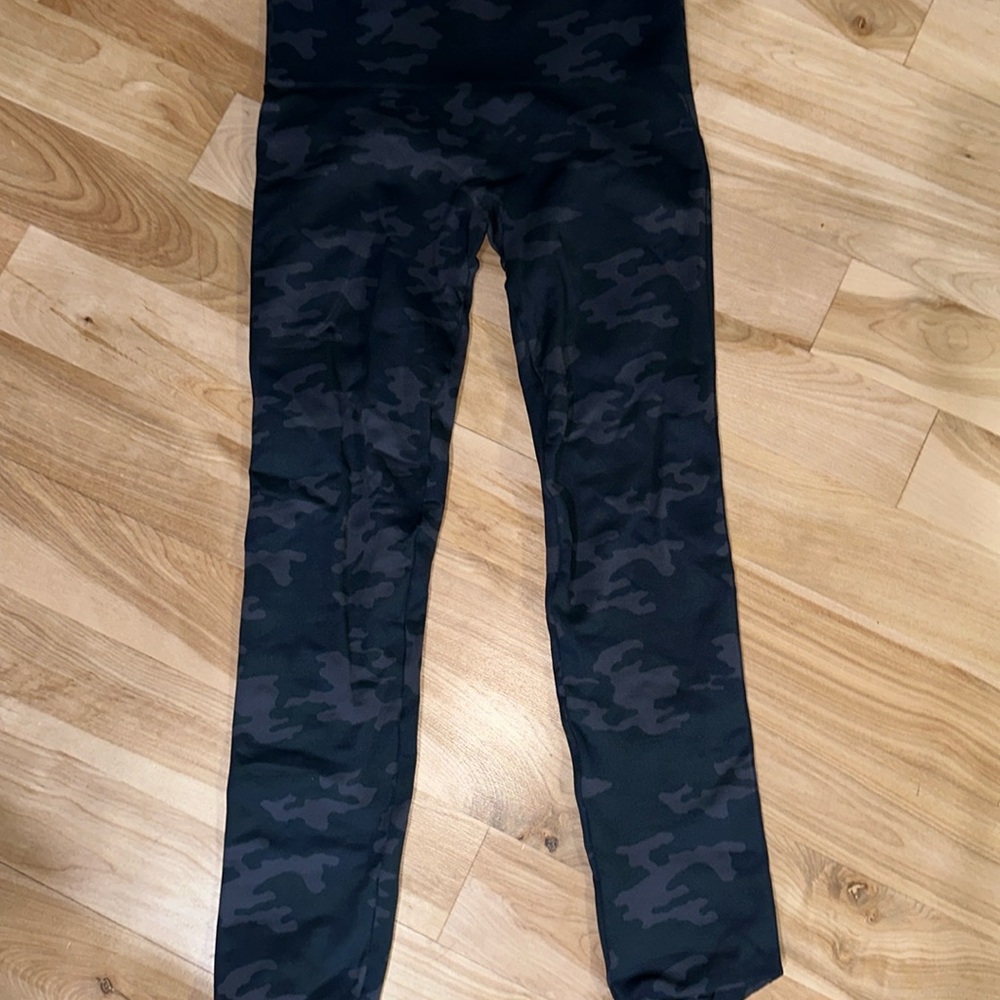 Spanx seamless look at me now leggings